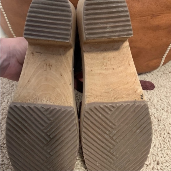 Lotta’s T-bar clogs - Gorgeous! - Picture 9 of 9